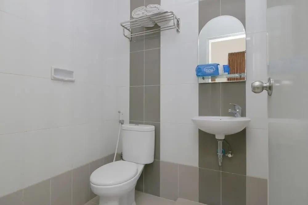 Семаранг: Airy Bandara Ahmad Yani Anjasmoro Raya 74 Semarang