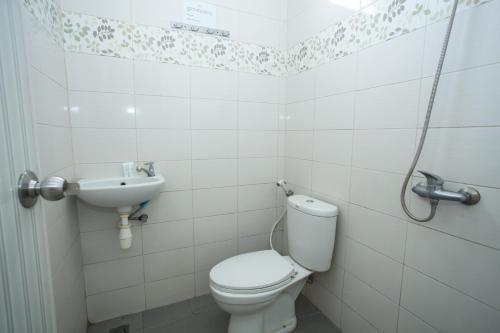 Сурабая: RedDoorz @ MERR Surabaya