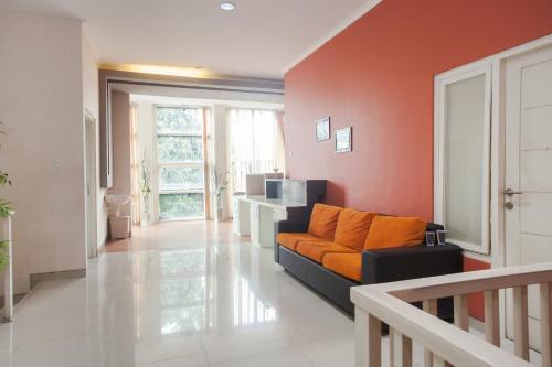 Сурабая: RedDoorz @ MERR Surabaya