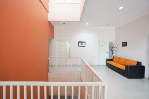 Сурабая: RedDoorz @ MERR Surabaya