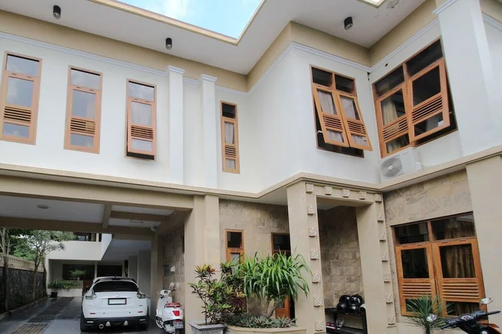 Депок: Airy Eco Gejayan Jembatan Merah Lima 61 Yogyakarta