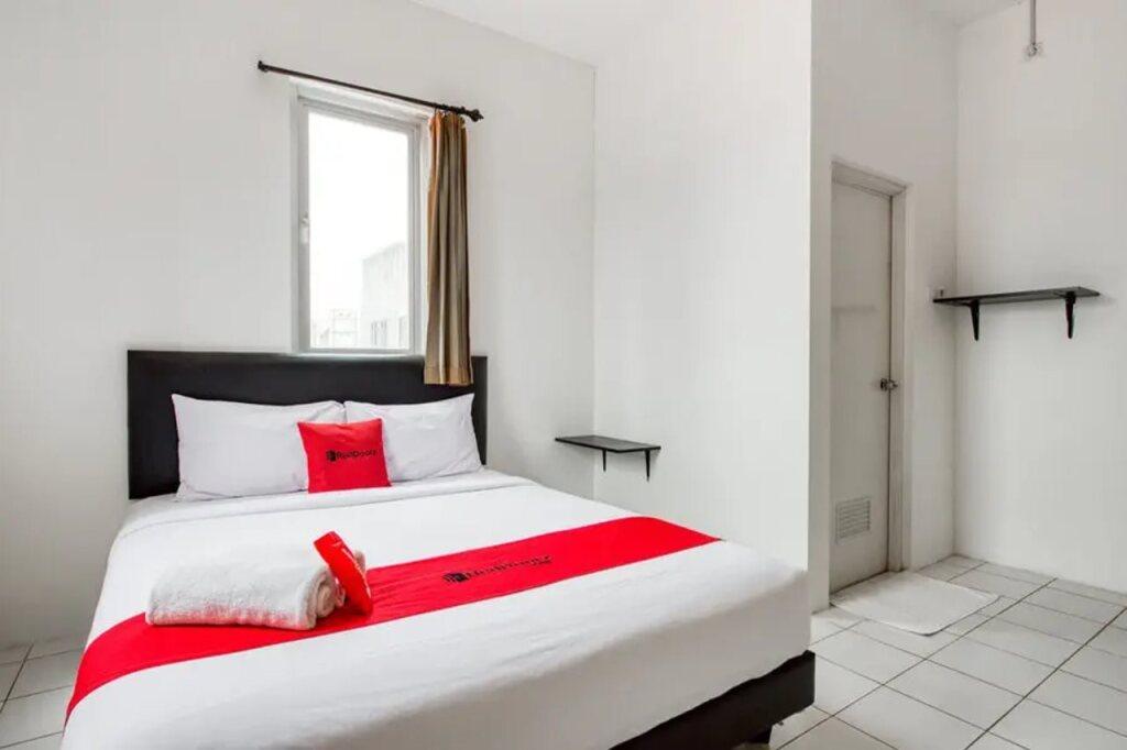 Сурабая: RedDoorz near Pantai Ria Kenjeran