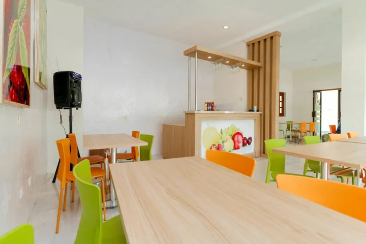 Суракарта: RedDoorz Plus @ Slamet Riyadi