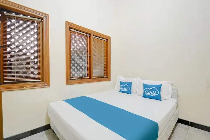 Сурабая: Airy Eco Syariah Gubeng Kertajaya Dua Belas C 115 Surabaya