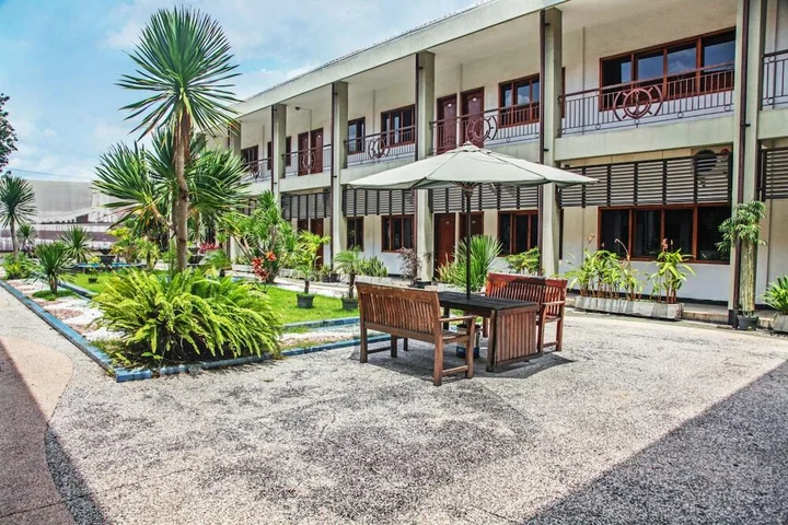 Сурабая: RedDoorz near Tanjung Perak