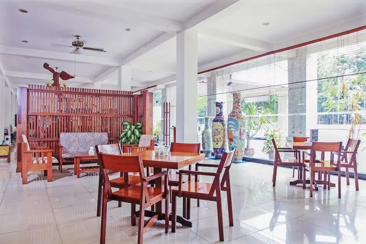 Сурабая: RedDoorz near Tanjung Perak