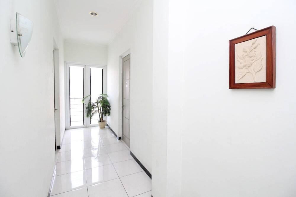 Семаранг: Airy Rejosari Purwosari Raya 29A Semarang