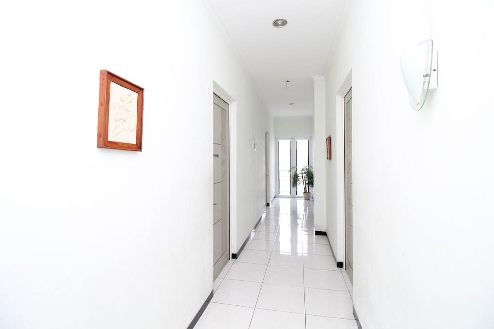 Семаранг: Airy Rejosari Purwosari Raya 29A Semarang