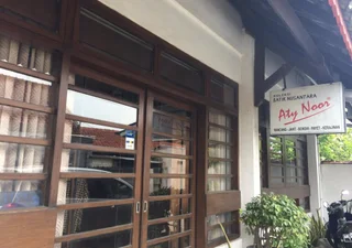 Депок: Aty Noor Homestay