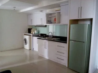 Сурабая: Waterplace Residence