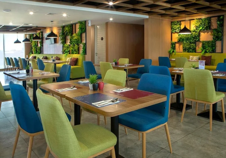 Сурабая: Hotel Dafam Pacific Caesar Surabaya