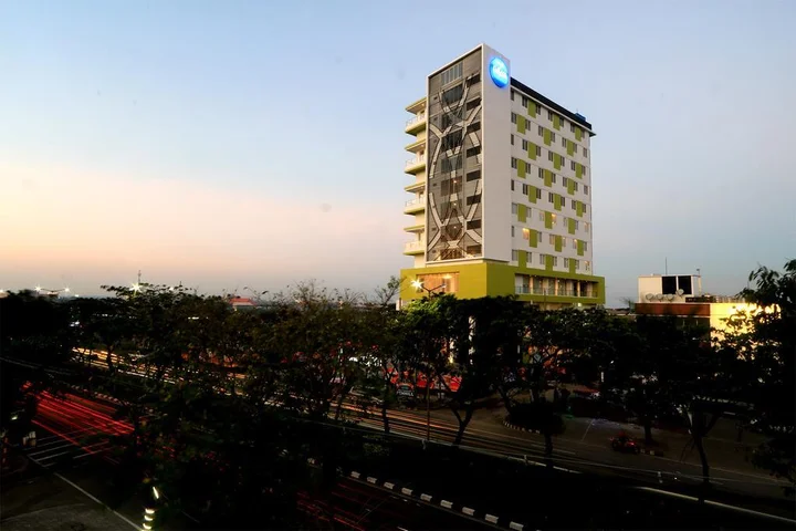 Сурабая: Hotel Dafam Pacific Caesar Surabaya