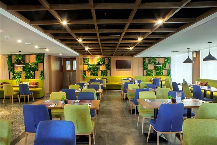 Сурабая: Hotel Dafam Pacific Caesar Surabaya