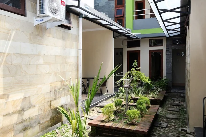 Депок: Airy Eco Syariah Sleman Kaliurang KM 6.5 Gang Bali Yogyakarta