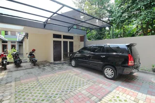 Депок: Airy Eco Syariah Sleman Kaliurang KM 6.5 Gang Bali Yogyakarta