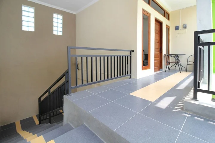 Депок: Airy Eco Syariah Sleman Kaliurang KM 6.5 Gang Bali Yogyakarta