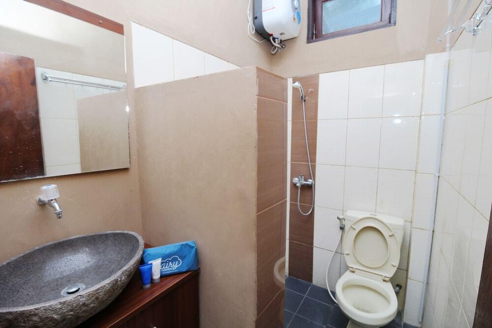 Депок: Airy Eco Syariah Sleman Kaliurang KM 6.5 Gang Bali Yogyakarta