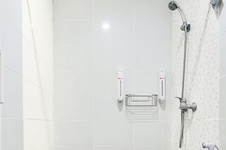 Сурабая: RedDoorz near Suroboyo Carnival Park
