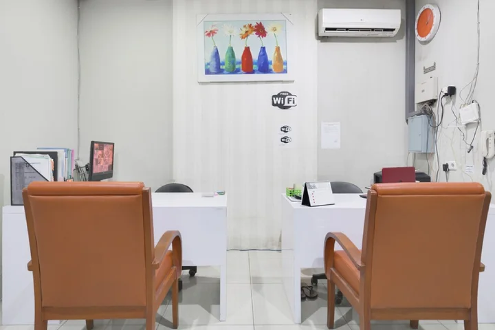 Сурабая: RedDoorz near Suroboyo Carnival Park
