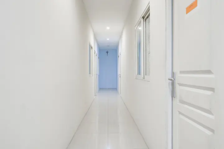 Сурабая: RedDoorz near Suroboyo Carnival Park