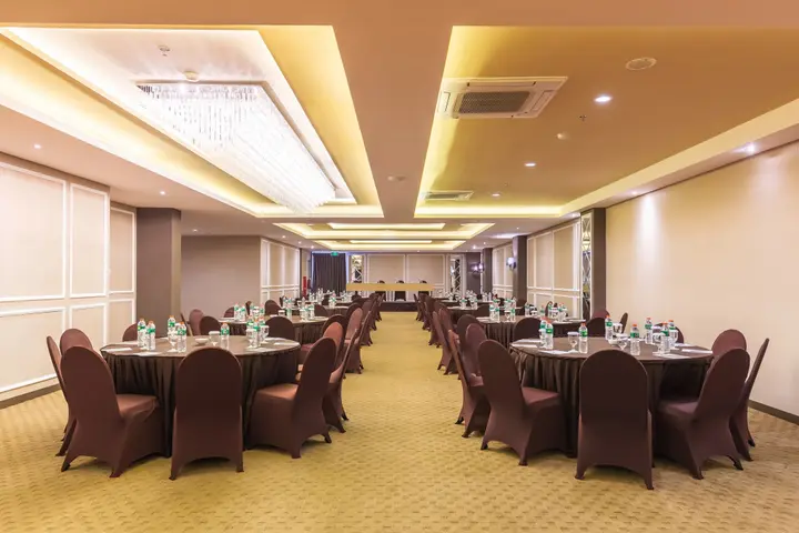 Сурабая: Great Diponegoro Hotel Surabaya