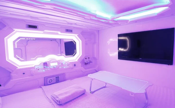 Сурабая: Tab Capsule Surabaya