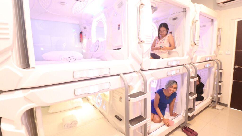 Сурабая: Tab Capsule Surabaya