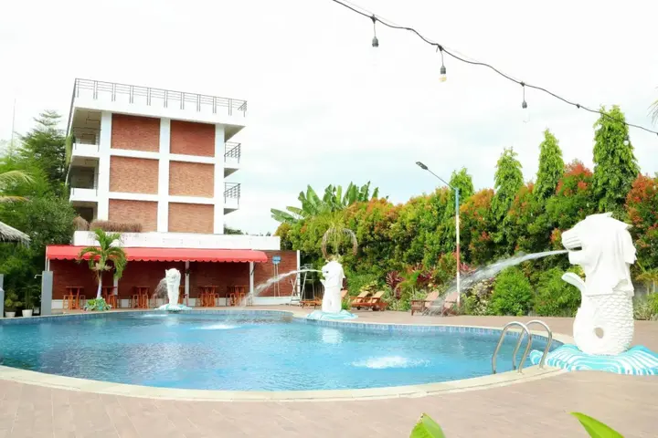 Петумбак: Thong's Inn - KNO Kualanamu Transit Hotel