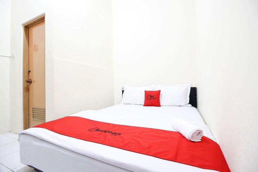 RedDoorz near Universitas Negeri Yogyakarta 2 — фото 5