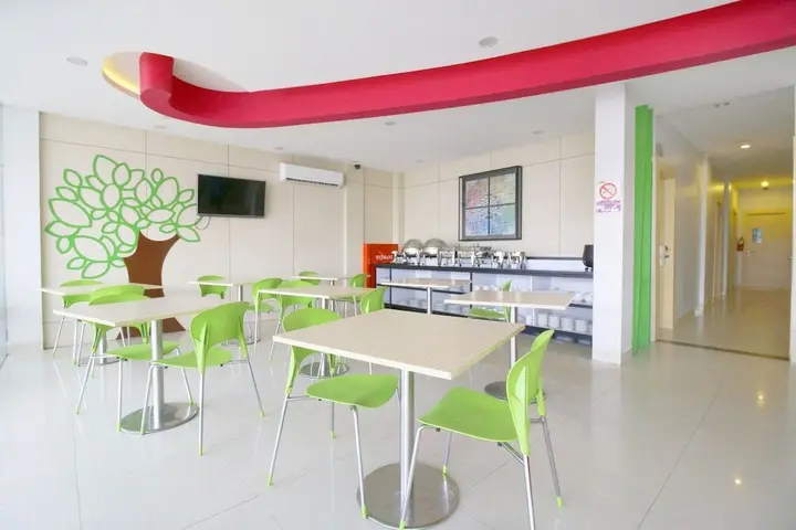 Пеканбару: Airy Tampan HR Soebrantas KM 11,5 Pekanbaru
