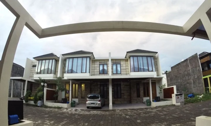 Батуретно: Padma Laguna Guest House