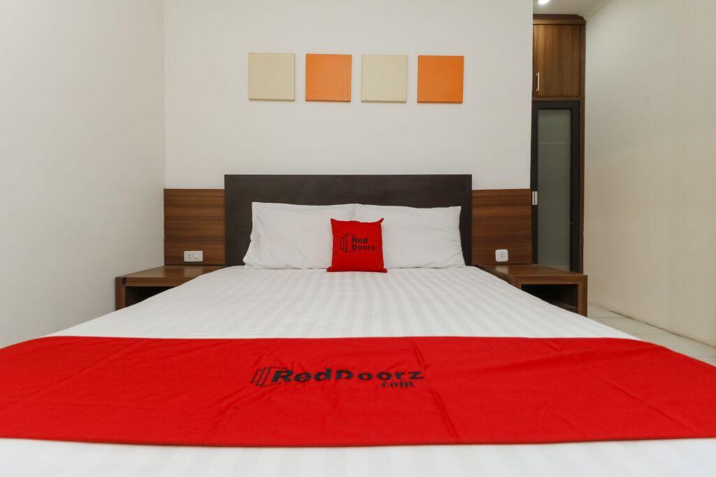 Суракарта: RedDoorz near Stadion Manahan Solo