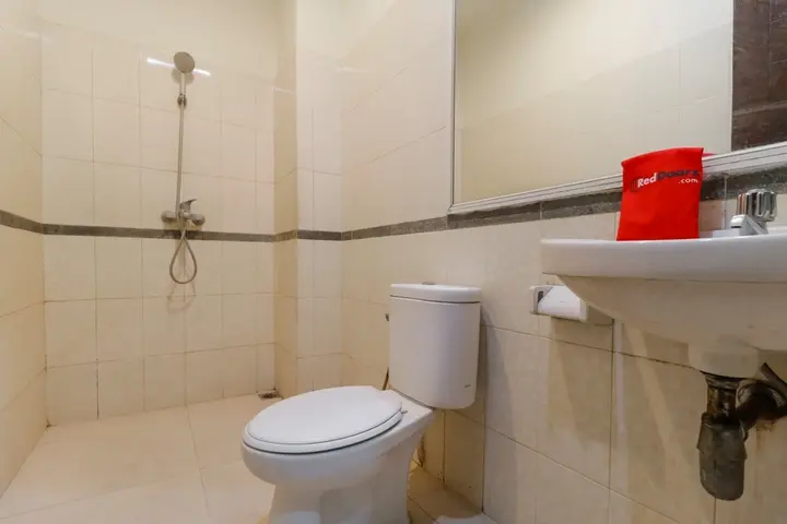 Суракарта: RedDoorz near Stadion Manahan Solo