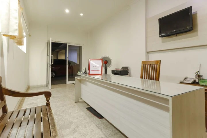 Суракарта: RedDoorz near Stadion Manahan Solo