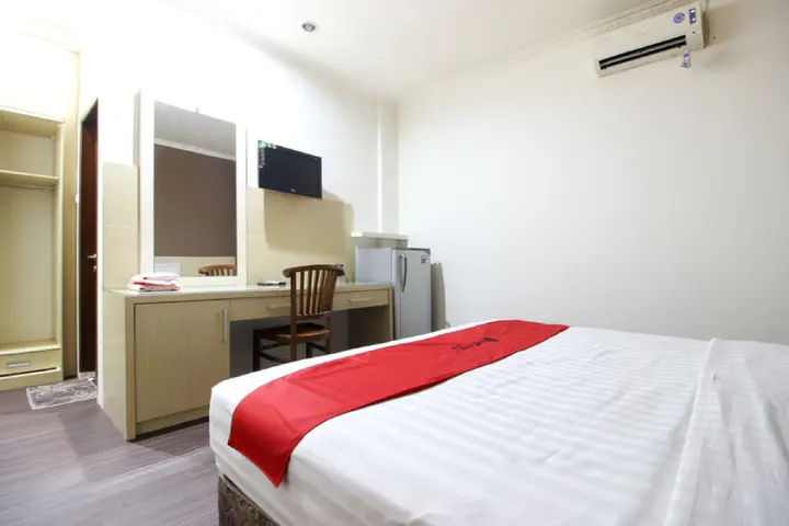 Суракарта: RedDoorz near Stadion Manahan Solo