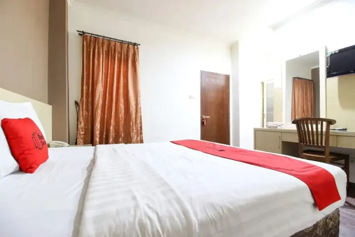 Суракарта: RedDoorz near Stadion Manahan Solo