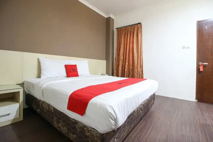 Суракарта: RedDoorz near Stadion Manahan Solo