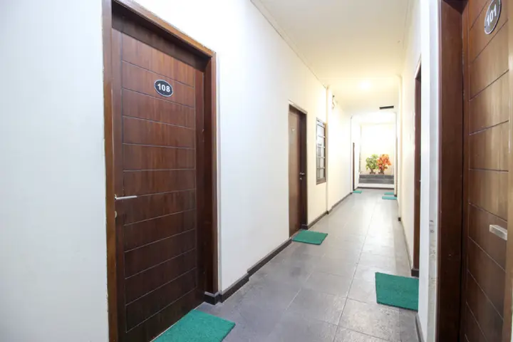 Суракарта: RedDoorz near Stadion Manahan Solo