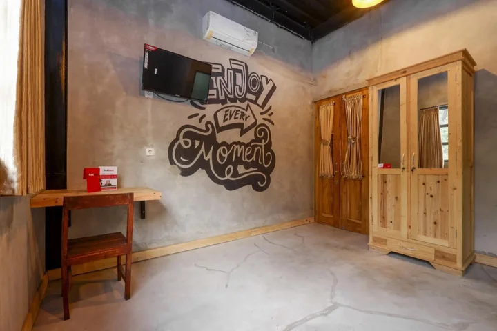 Семаранг: RedDoorz @ Hanoman Raya