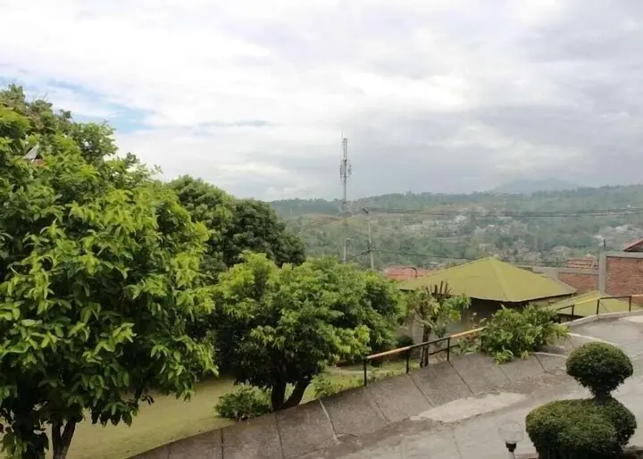 Сименьян: De Dago Pakar Villa by HouseinBandung