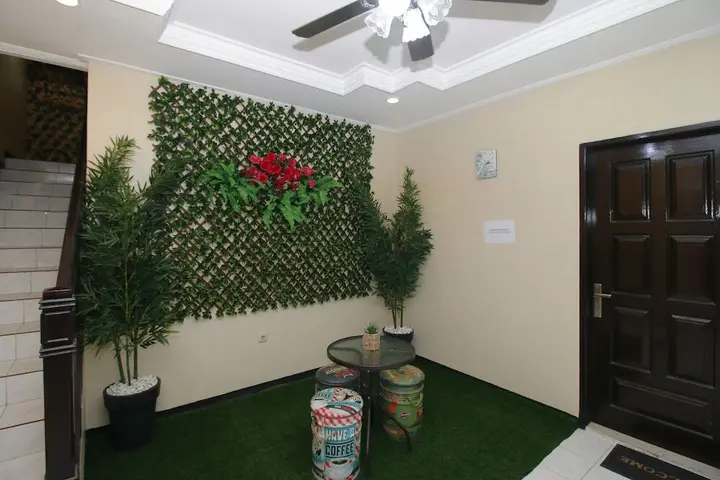 Сурабая: Airy Eco Syariah Kertomenanggal Sembilan 18 Surabaya