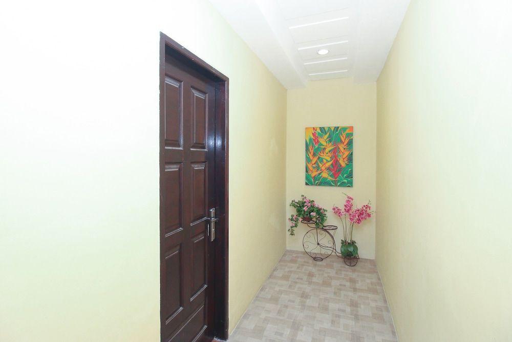 Сурабая: Airy Eco Syariah Kertomenanggal Sembilan 18 Surabaya