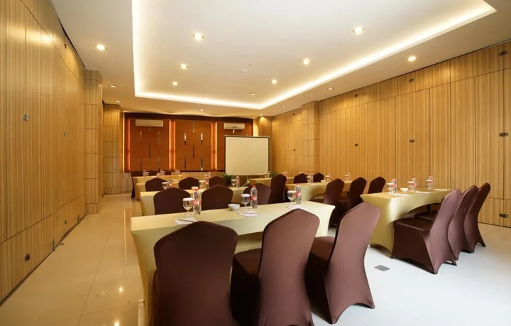 Пакем: K Hotel Kaliurang