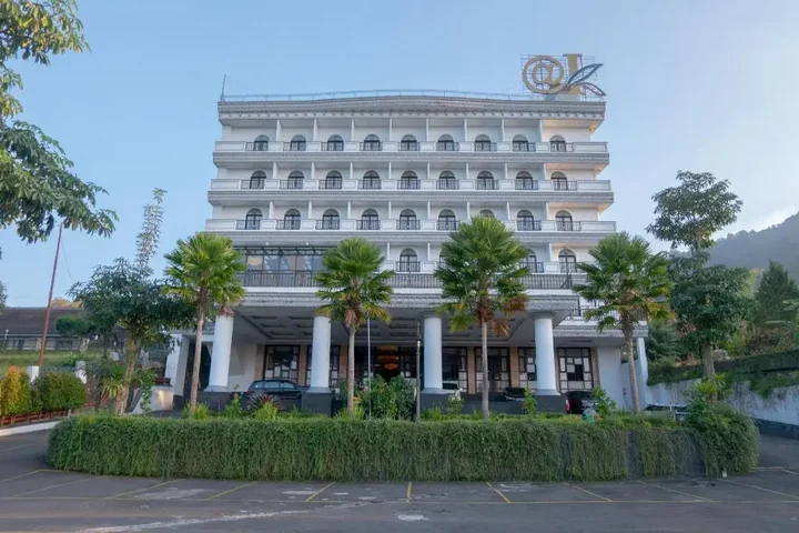 Пакем: K Hotel Kaliurang