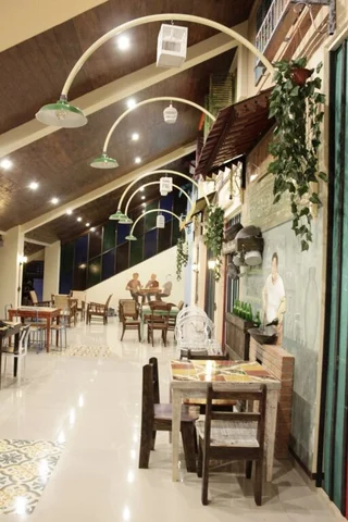 Депок: Omah Njonja Bed & Brasserie