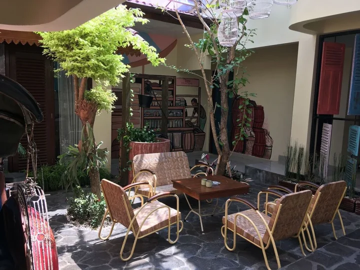 Депок: Omah Njonja Bed & Brasserie