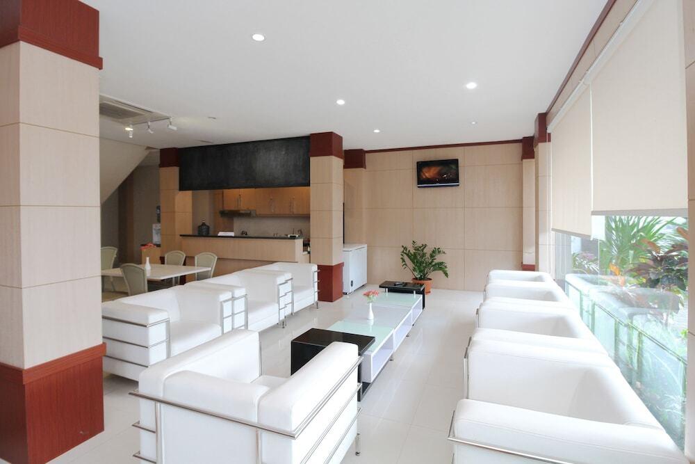 Батуретно: Airy UGM Sendowo E 106 Yogyakarta