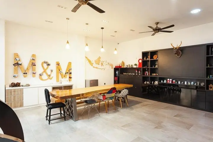 Медан: MM Capsule Hostel
