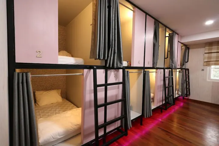 Медан: MM Capsule Hostel