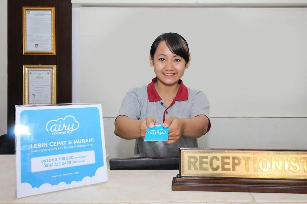 Суракарта: Airy Terminal Tirtonadi MT Haryono 80 Solo
